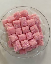 آبنبات شیری گل محمدی