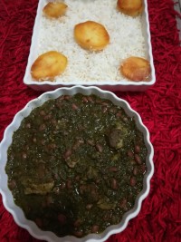 چلو قورمه سبزی.