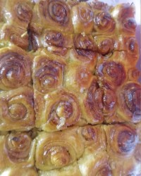 نون رول دارچینی