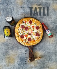 پیتزا کالباس گوشت و سوجوک