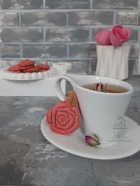 شیرینی گل سرخ
