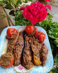 بادمجون شکم پر
