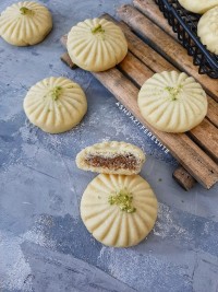 شیرینی عربی مغزدار