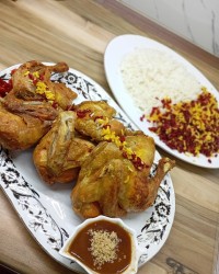 اکبر جوجه با سس مخصوص