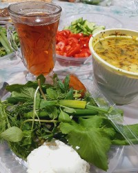 اولین افطار سال ۱۴۰۴