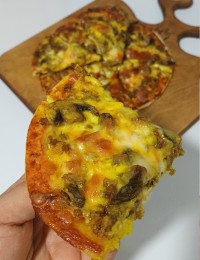 پیتزا قارچ و گوشت