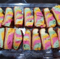 کیک رنگین کمانی