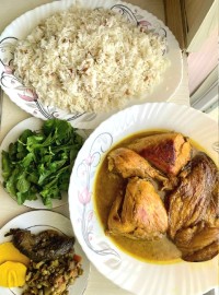 مرغ زعفرونی با دورچین بادمجون ?