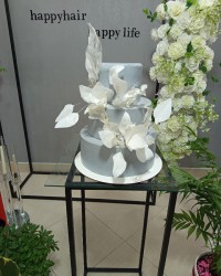 کیک افتتاحیه سالن