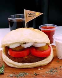 همبرگر مخصوص خانگی