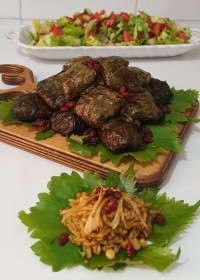 دلمه برگ مو 
ورق بزن عزیزم