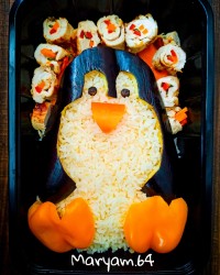 رول مرغ شکم پر با پلو
#رول_مرغ#دیزاین_پنگوئن#دیزاین_غذا_کودکانه