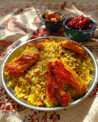 لوبیا پلو با ترشی انار و لبو