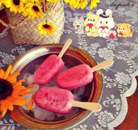 بستنی توت فرنگی