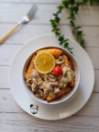 سیب زمینی کبابی با سس قارچ