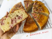 کیک توت فرنگی گردویی