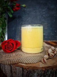 شیک پسته و زعفران
