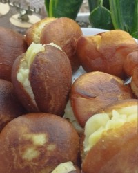 پیراشکی کرم دار با بافت پوک