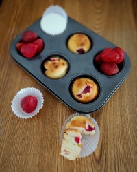 کاپ کیک توت فرنگی