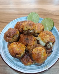 قارچ شکم پر پنیری (با تخم مرغ)