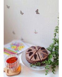 کیک شکلاتی با کرمِ پنیر و خامه