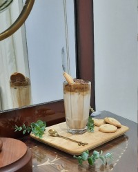 نوشیدنی جذاب کافه ای