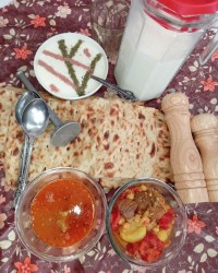 آبگوشت سنتی. 