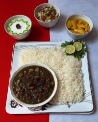 خورش قورمه سبزی