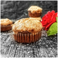 کاپ کیک شکلاتی با رویه نارگیلی
