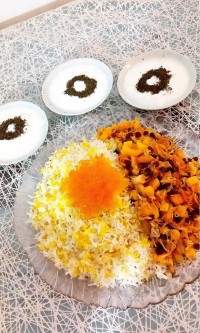 کشمش پلو با بوقلمون ریش شده