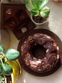 کیک شکلاتی موزی با بادام زمینی