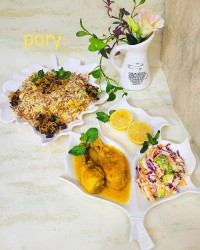 رشته پلو با مرغ آبپز 