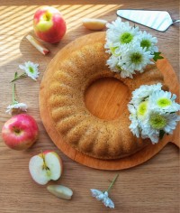 کیک سیب با عطر هل و گلاب 