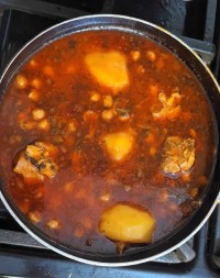 آبگوشت
ورق بزن عزیزم 
