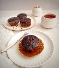 کاپ کیک شکلاتی مغزدار