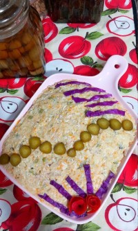 سالاد الویه با مرغ  