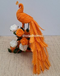 طاووس با هویج