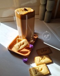 بیسکویت مادر و قهوه دالگونا بدون شکر و فرنچ پرس