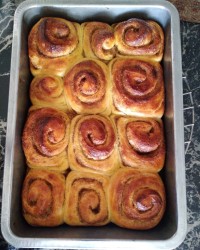 نان رول دارچینی