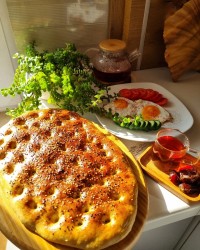 نان صبحانه عسلی