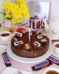 کیک اسنیکرز تولدم