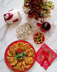 کوکوی مرغ پنیری با سس مخصوص