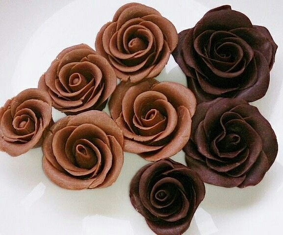 گل شکلاتی