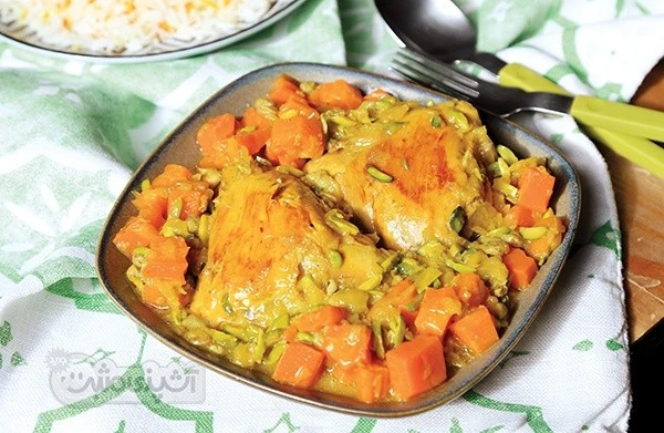 عکس خورش هویج و پسته(غذای محلی دامغان)