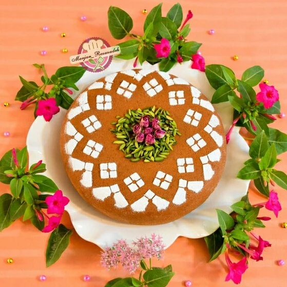 عکس کیک خرفه زعفرانی