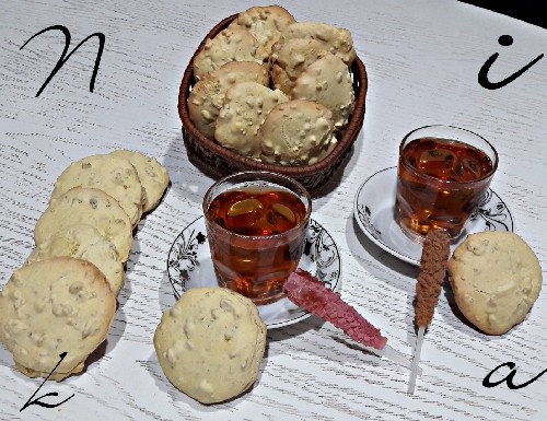 شیرینی پفکی گردویی