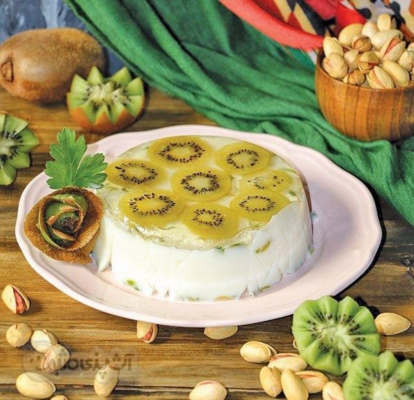 پاناکوتای کیوی و پسته