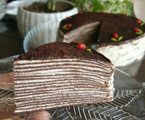 عکس کیک کرپ شکلاتی