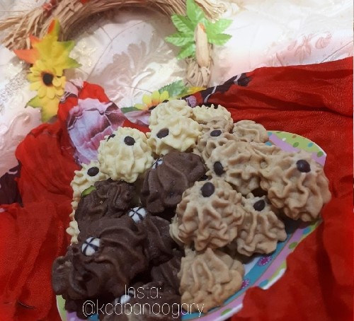 شیرینی شکوفه ای