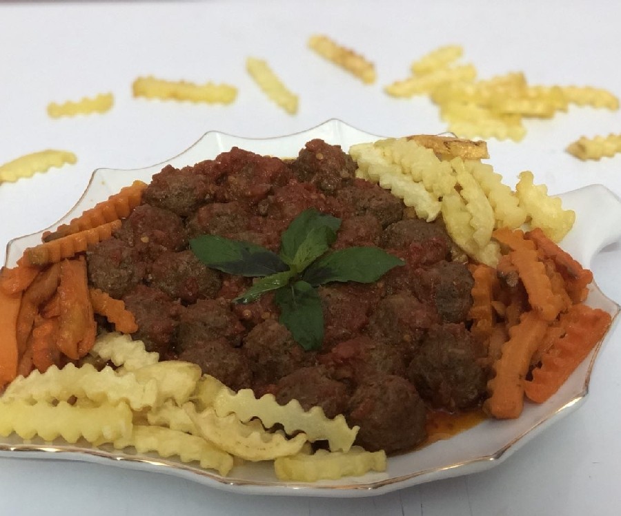 خوراک گوشت قلقلی با هویج و سیب زمینی